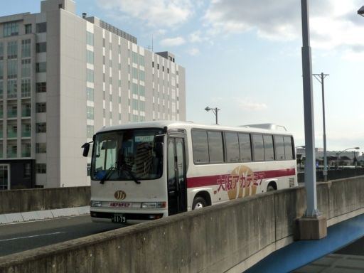 ａｍａｚｏｎ 北港バス Ad Car S ラッピングデス