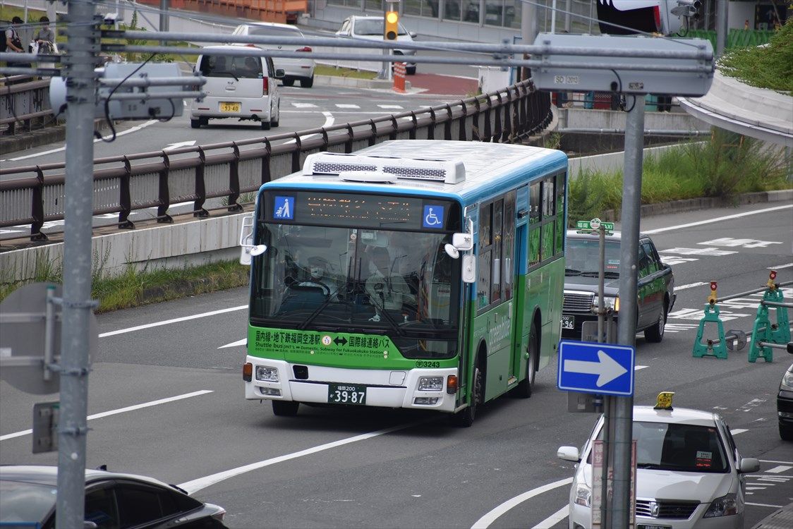 Greenblue 福岡空港連絡バス 西鉄バス Ad Car S ラッピングデス