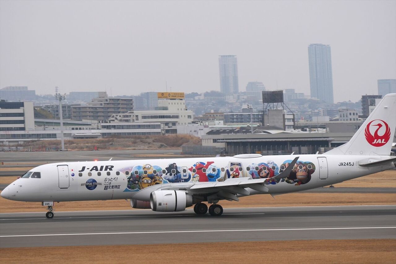 USJジェット2(J-AIR) : ad-car's ラッピングデス USJジェット2(J-AIR) : ad-car's ラッピングデス
