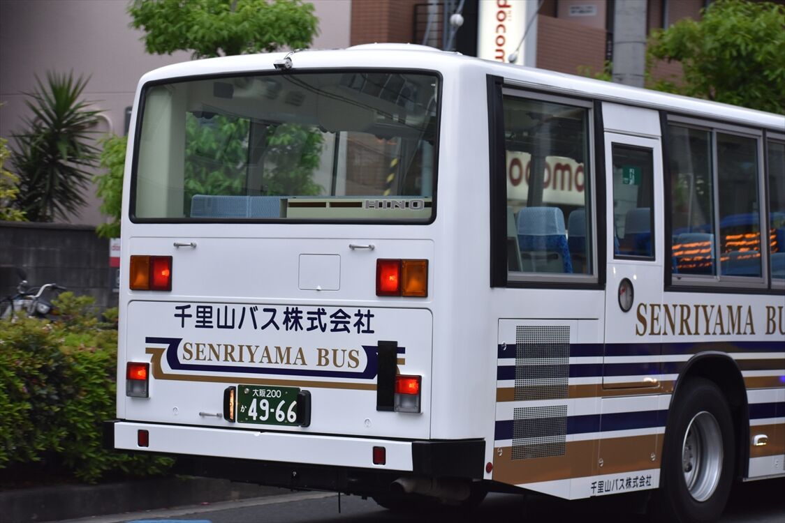 大阪200か4966（千里山バス） : ad-car's ラッピングデス