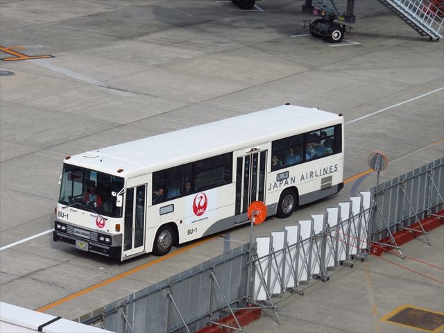 伊丹空港・JALランプバス : ad-car's ラッピングデス