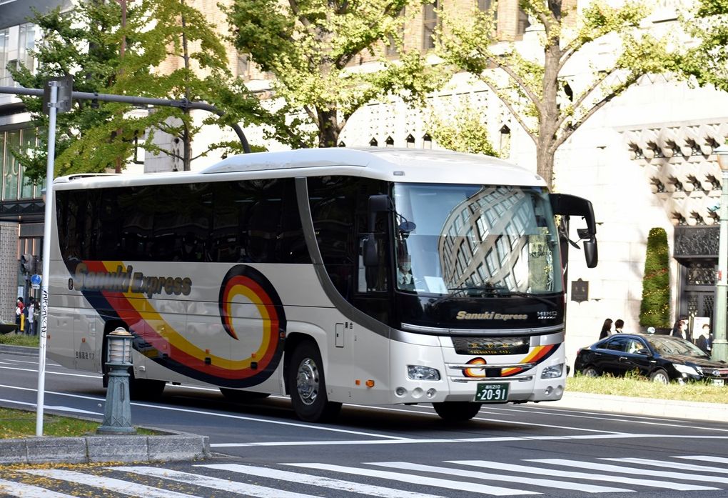 貴重】生産数60台のみ 四国交通 60th限定カラー 高速バス addwing