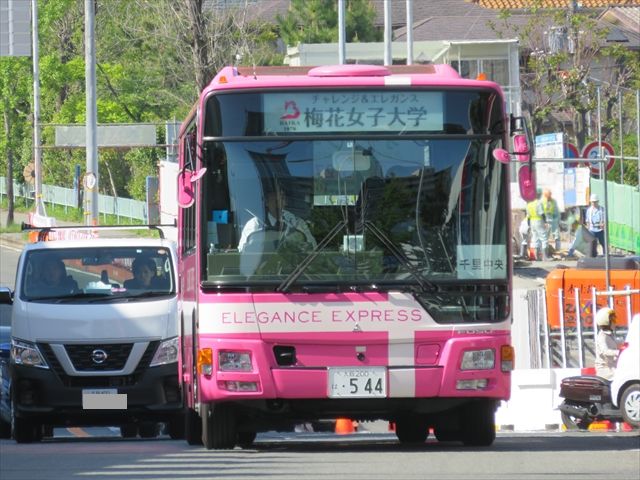 梅花女子大学 通学バス ほか Ad Car S ラッピングデス 梅花女子大学 通学バス ほか Ad Car S ラッピングデス