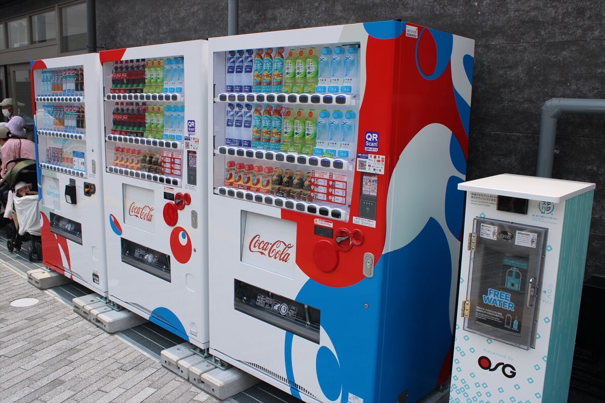 大阪関西万博：ラッピング自販機 : ad-car's ラッピングデス