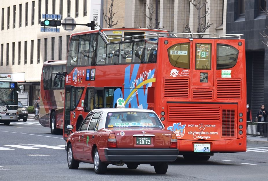 SKY HOP BUS=京都230あ・・25（明星観光バス） : ad-car's