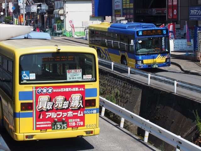 アルファホーム東大阪（近鉄バス） : ad-car's ラッピングデス