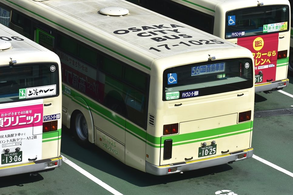 生和コーポレーション（大阪シティバス）1662 : ad-car's ラッピングデス