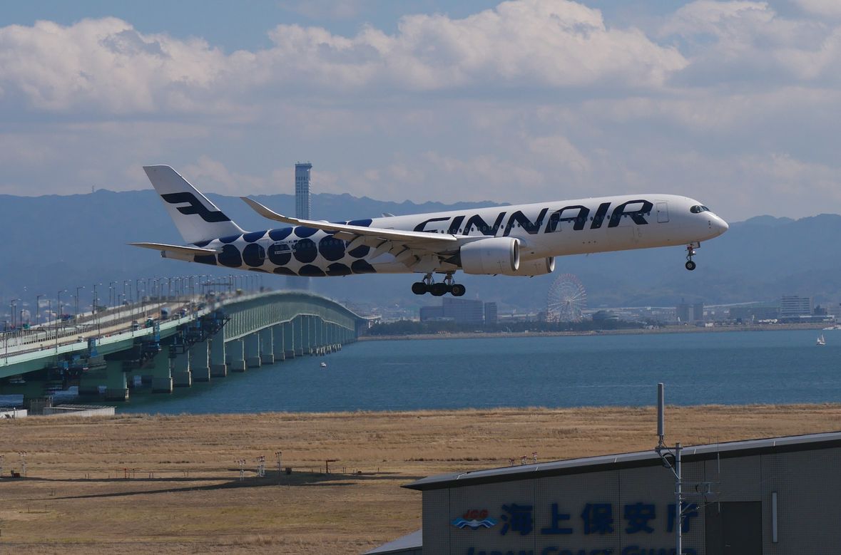 マリメッコ（FINNAIR） : ad-car's ラッピングデス