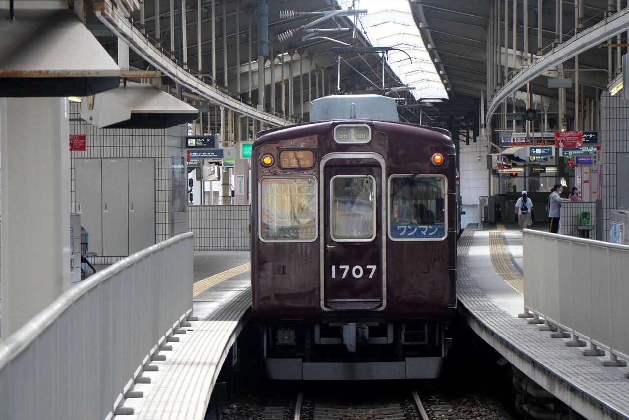 6002編成＆トムとジェリーHM（能勢電鉄） : ad-car's ラッピングデス
