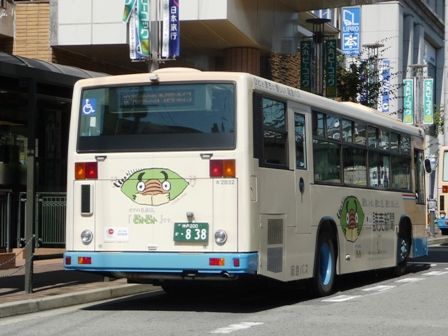 読売新聞 阪急バス Ad Car S ラッピングデス 読売新聞 阪急バス Ad Car S ラッピングデス