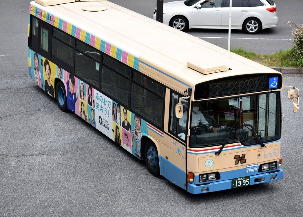 みのおで笑おう キューズモール 阪急バス Ad Car S ラッピングデス