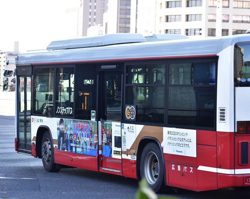 五輪 Panasonic 綾瀬はるか広告 広島バス Ad Car S ラッピングデス