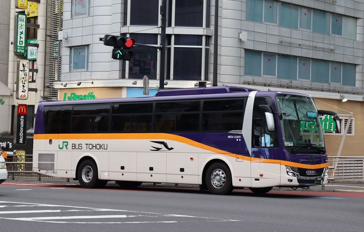 JRバス東北　日産UD　3軸車 山形新幹線　列車代行車 JRバス東北 日産UD 3軸車 山形新幹線 列車代行車