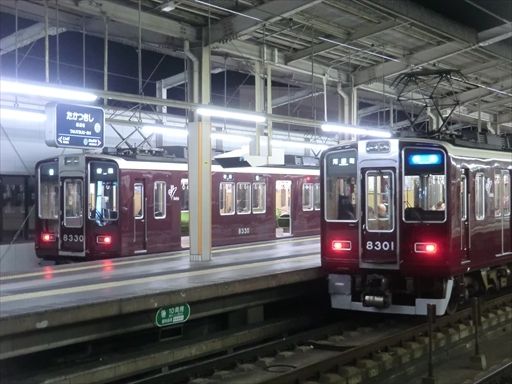 40年前の懐かしい 阪急電車 - YouTube