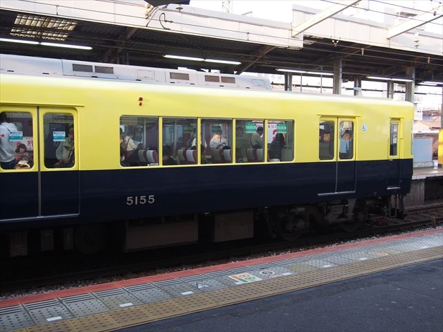 5200系の復刻カラー（近鉄電車） : ad-car's ラッピングデス