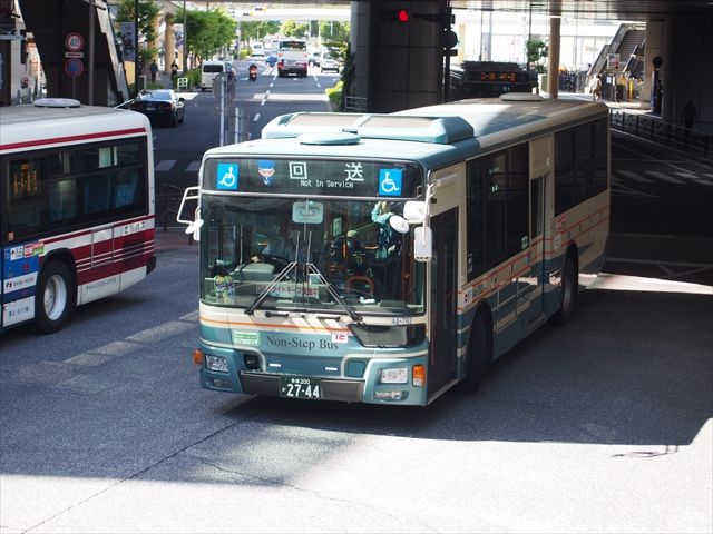 エムテック 1/76 西武ライオンズバス 匿名配送】MTECH 西武ライオンズ バス 1/76スケール - メルカリ