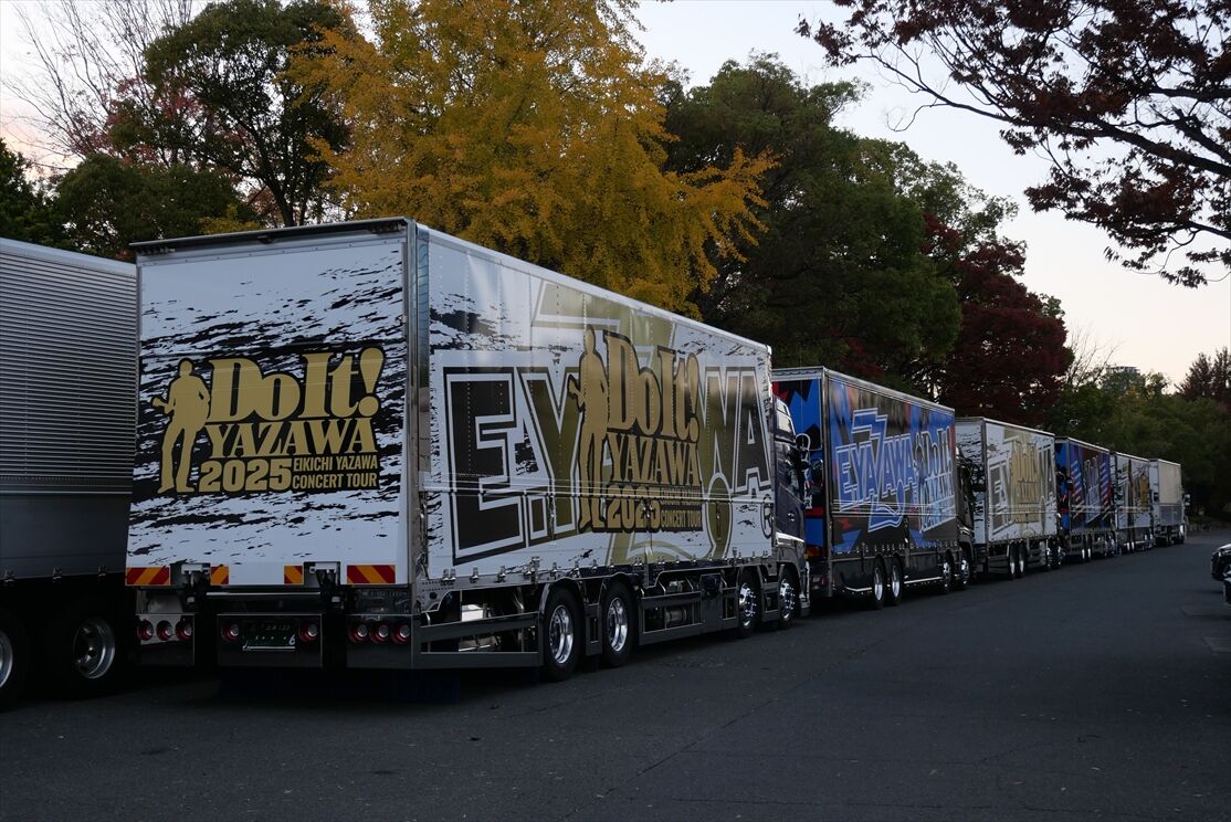 矢沢永吉（ツアートラック）2025 : ad-car's ラッピングデス