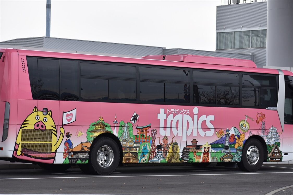 阪急交通社trapics（帝産観光バス） : ad-car's ラッピングデス