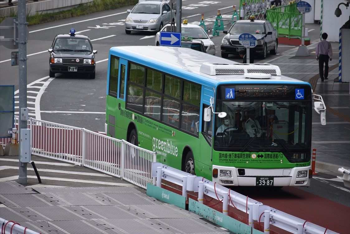 Greenblue 福岡空港連絡バス 西鉄バス Ad Car S ラッピングデス