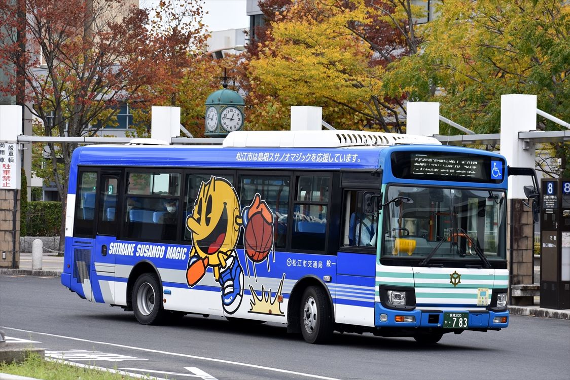 島根スサノオマジック（松江市バス） adcar's ラッピングデス