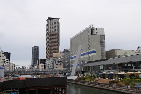 P1256668_R