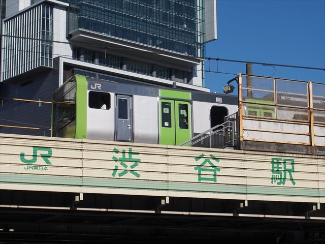 JR南武線E233系、山手線E235系 : ad-car's ラッピングデス