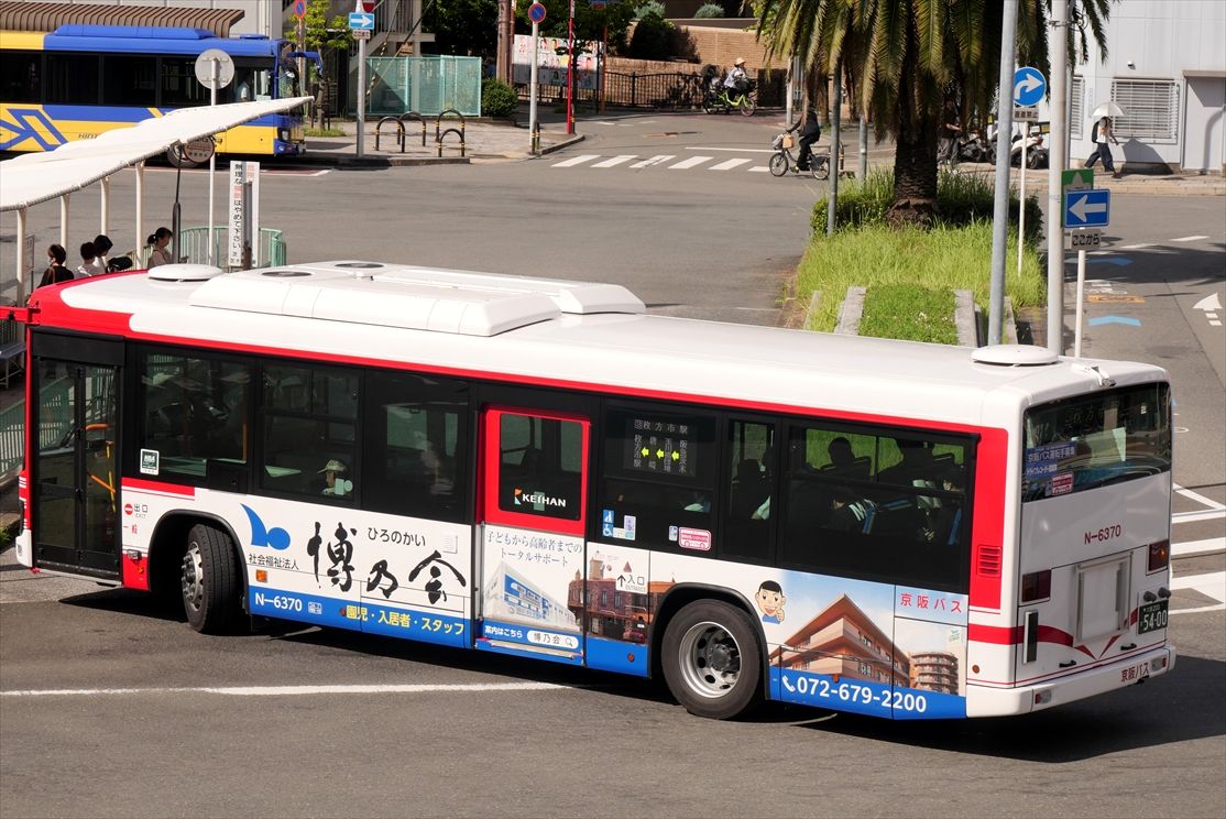 ▽博乃会（京阪バス） : ad-car's ラッピングデス
