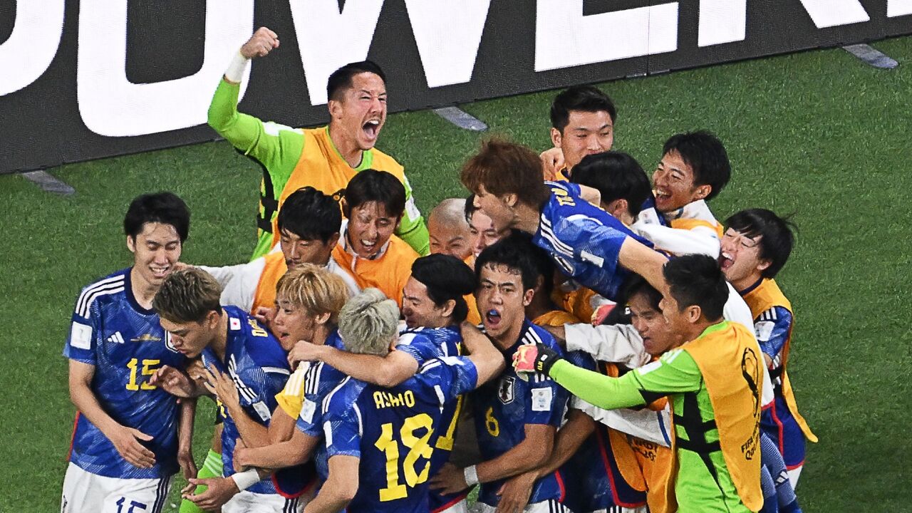 【悲報】フェニミスト「サッカー日本代表の勝利を喜んでる人へ。それ『性差別』です」