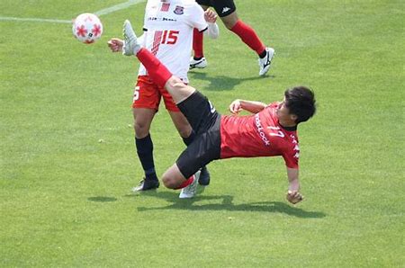 安藤