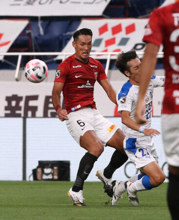 浦和 槙野智章が示した 声 の重要性 ミシャの教えを胸に試合中に 声を出す 2つの意味 Jリーグまるわかり まとめkickoff