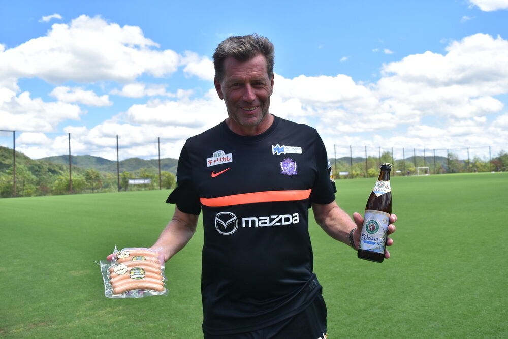 【衝撃】J1広島・スキッベ監督「ドイツのサッカー界に日本も参考にすることを勧める」