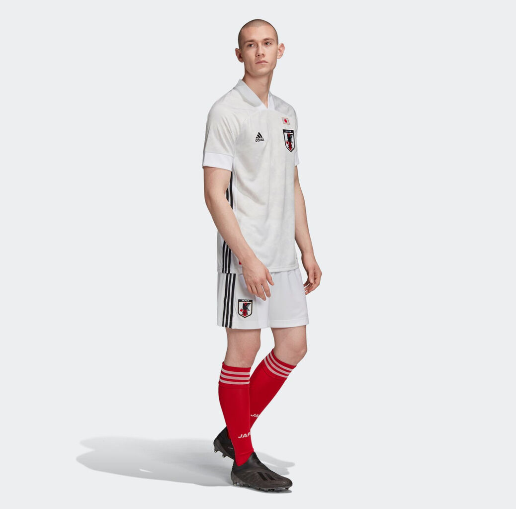日本代表の新アウェイユニのモデルが誰かわかりづらい模様wwwwwwww Jリーグまるわかり まとめkickoff 日本代表の新アウェイユニのモデルが誰かわかりづらい模様wwwwwwww Jリーグまるわかり まとめkickoff