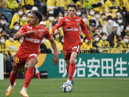 【悲報】J1名古屋、ウェアの強度不足が判明ｗｗｗｗｗｗｗ