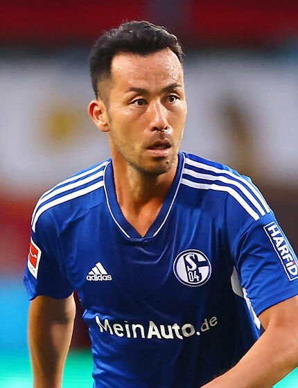 【朗報】シャルケ、ドルトムントとの激突は果たして勝負あり？吉田麻也が粘り強さ発揮！