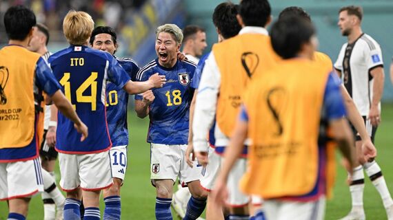 【日本代表総括】カタールW杯で手にした収穫と課題。強豪国を打倒した「予測不可能性」と、中堅国に劣った「再現性」