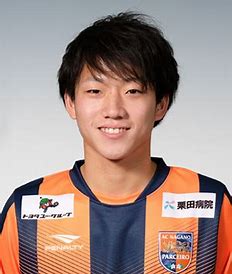 堂安
