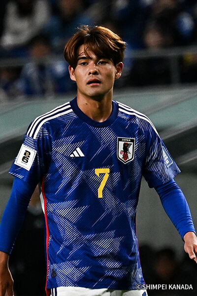 【衝撃】日本代表・佐野海舟“下駄”で走り回っていたｗｗｗｗｗ