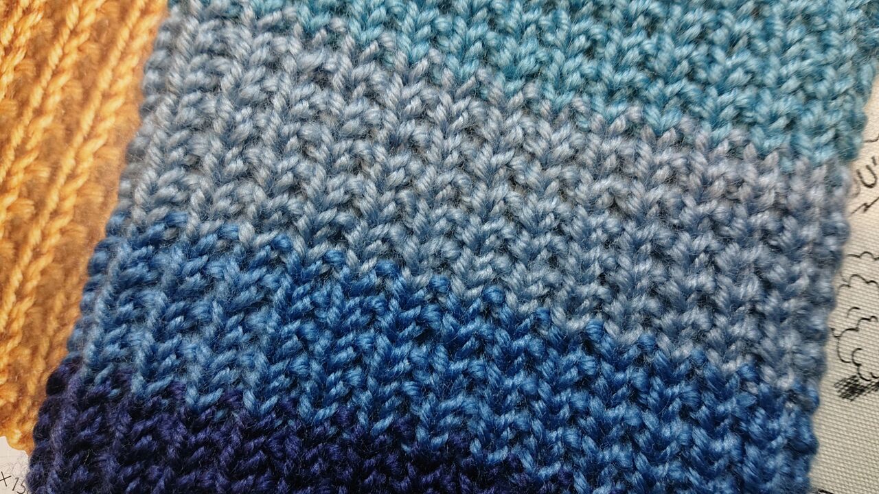 棒針あみ12号 変わりゴミ編みのモチーフ（すべり目）アシェット