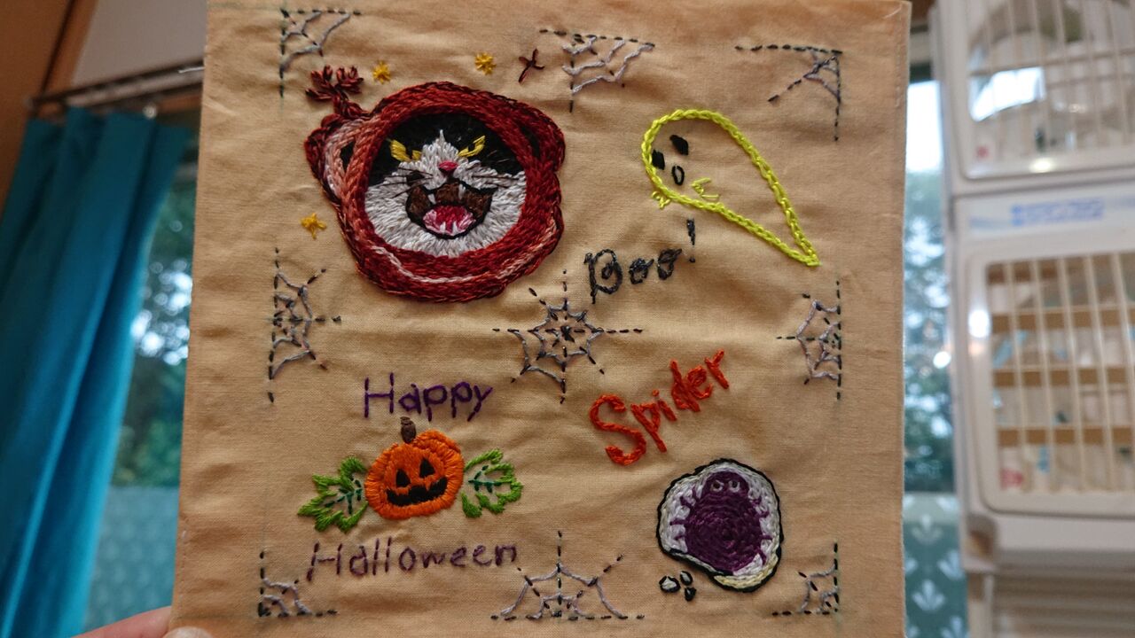 ハロウィンの刺しゅうをする 01 ハロウィン クリスマスモチーフの楽しい連続模様 Wshinchan 令和