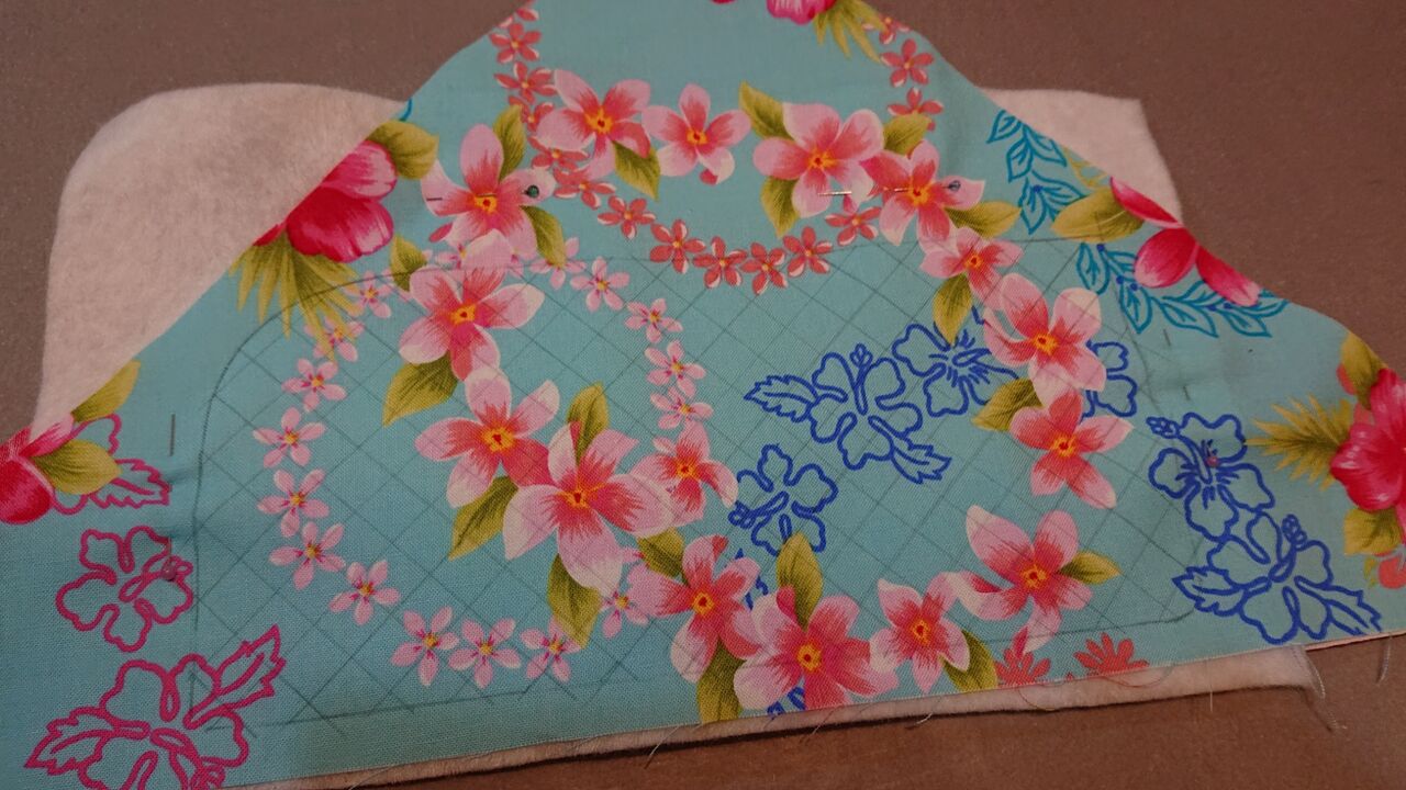 完成☆キャシーといっしょにハワイアンキルト61号ステンドグラス