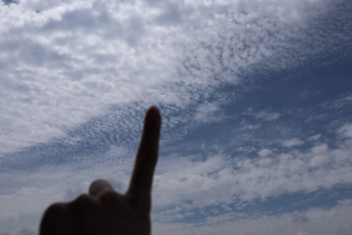 ひつじ雲とうろこ雲の見分け方 チーム森田の 天気で斬る ひつじ雲とうろこ雲の見分け方 チーム森田の 天気で斬る
