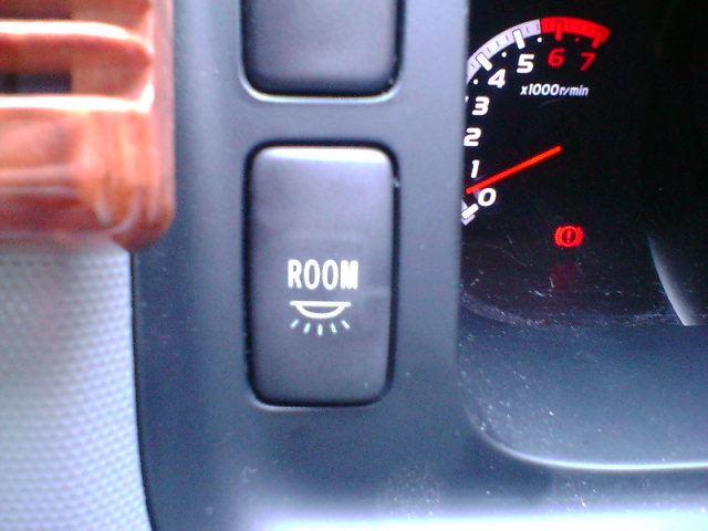 純正流用ルームランプスイッチ Gunma4wdことだぶっちのハイエースとラジコンブログ