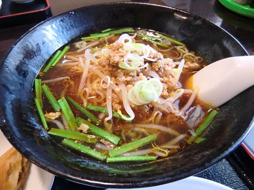 【台湾料理 金香彤（きんかどう）米田店】〔ラーメンはチョイスでき、これは台湾ラーメン。他に、醤油と豚骨も選択肢に。〕 (7)