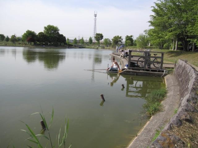 出羽公園でバス釣り 情報発信基地だワン