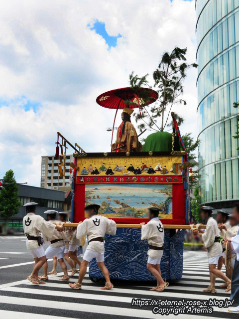 22.7.17.5 祇園祭 占出山  (6)