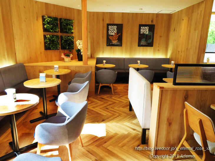19.7.24 モスバーガー 岡山けやき通り店 (9)
