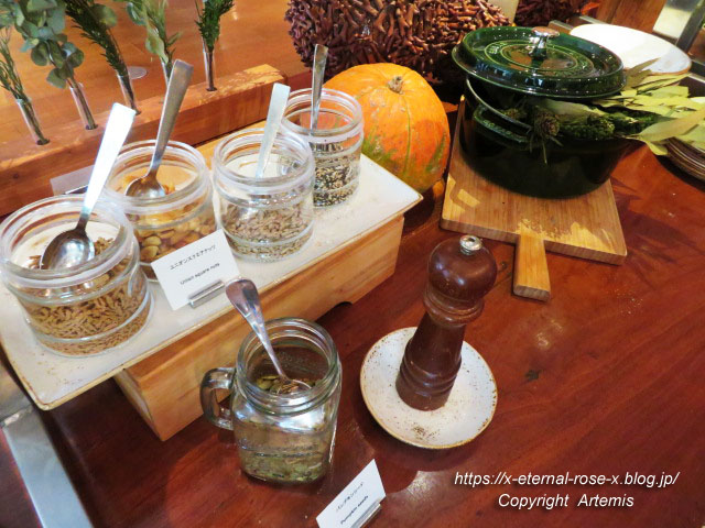 21.11.26.15 カフェ33 (35)