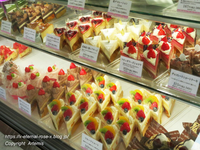 白十字 山陽店 バスク風チーズケーキ シュークリーム ワッフル 豆大福 6 Eternal Rose エターナルローズ 白十字 山陽店 バスク風チーズケーキ シュークリーム ワッフル 豆大福 6 Eternal Rose エターナルローズ