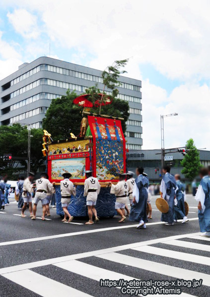 22.7.17.5 祇園祭 占出山  (7)