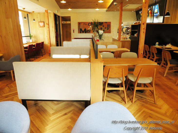 19.7.24 モスバーガー 岡山けやき通り店 (7)